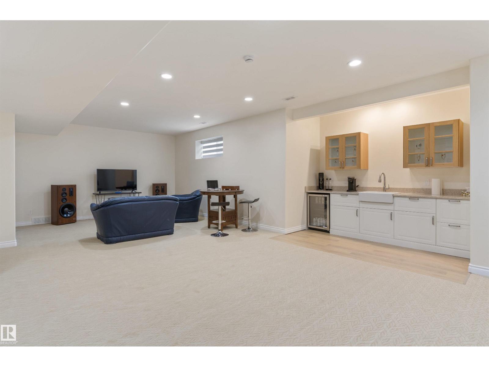 6 LACHANCE DR — photo 36