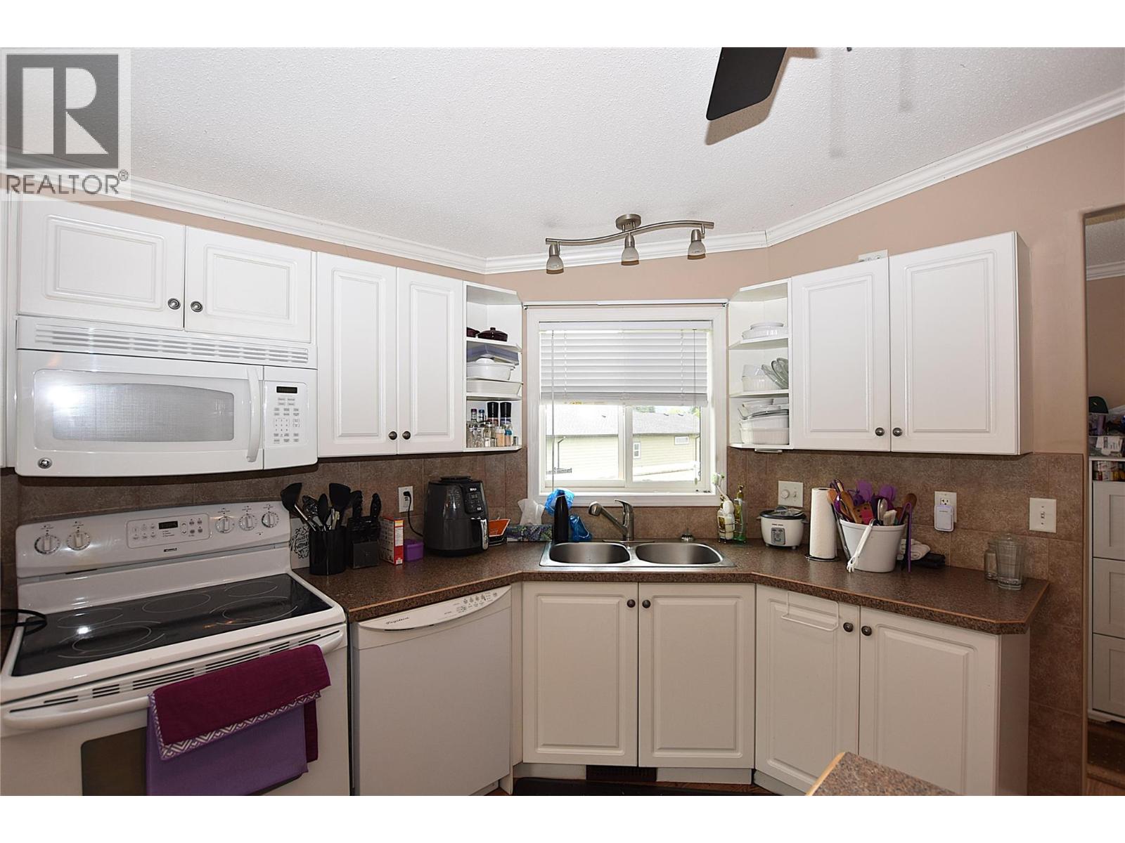635 636 Osprey Avenue - 9
