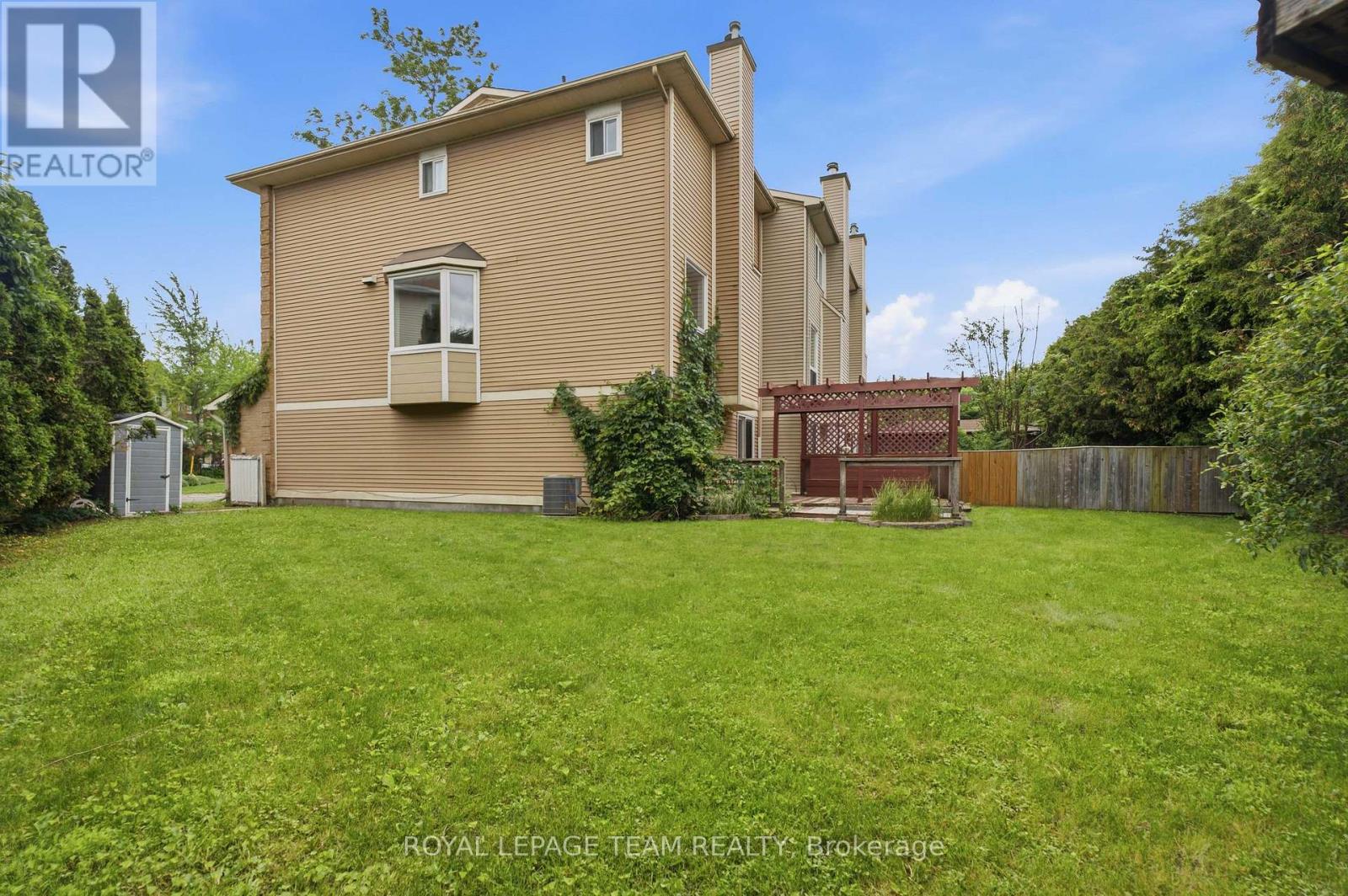 3 Bed, 3 Bath House for Sale in Ottawa – 18 ARBORDALE CRESCENT, Ottawa – MLS# X13456822 - Image 32
