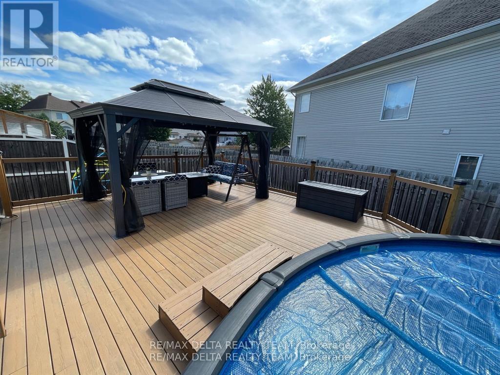 4 Bed, 3 Bath House for Sale in Ottawa – 540 CHARDONNAY DRIVE, Ottawa – MLS# X13456870 - Image 46