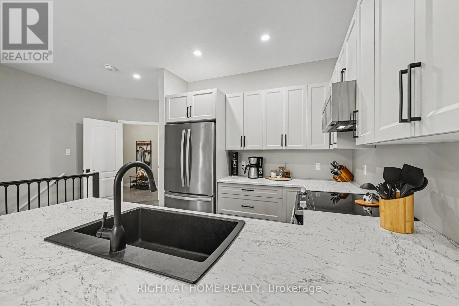 306 FORESTVIEW CRESCENT - 12