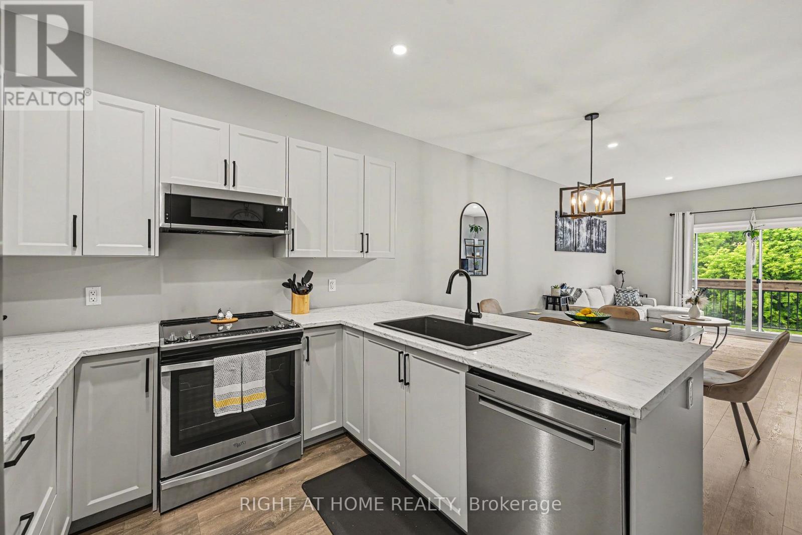 306 FORESTVIEW CRESCENT - 13