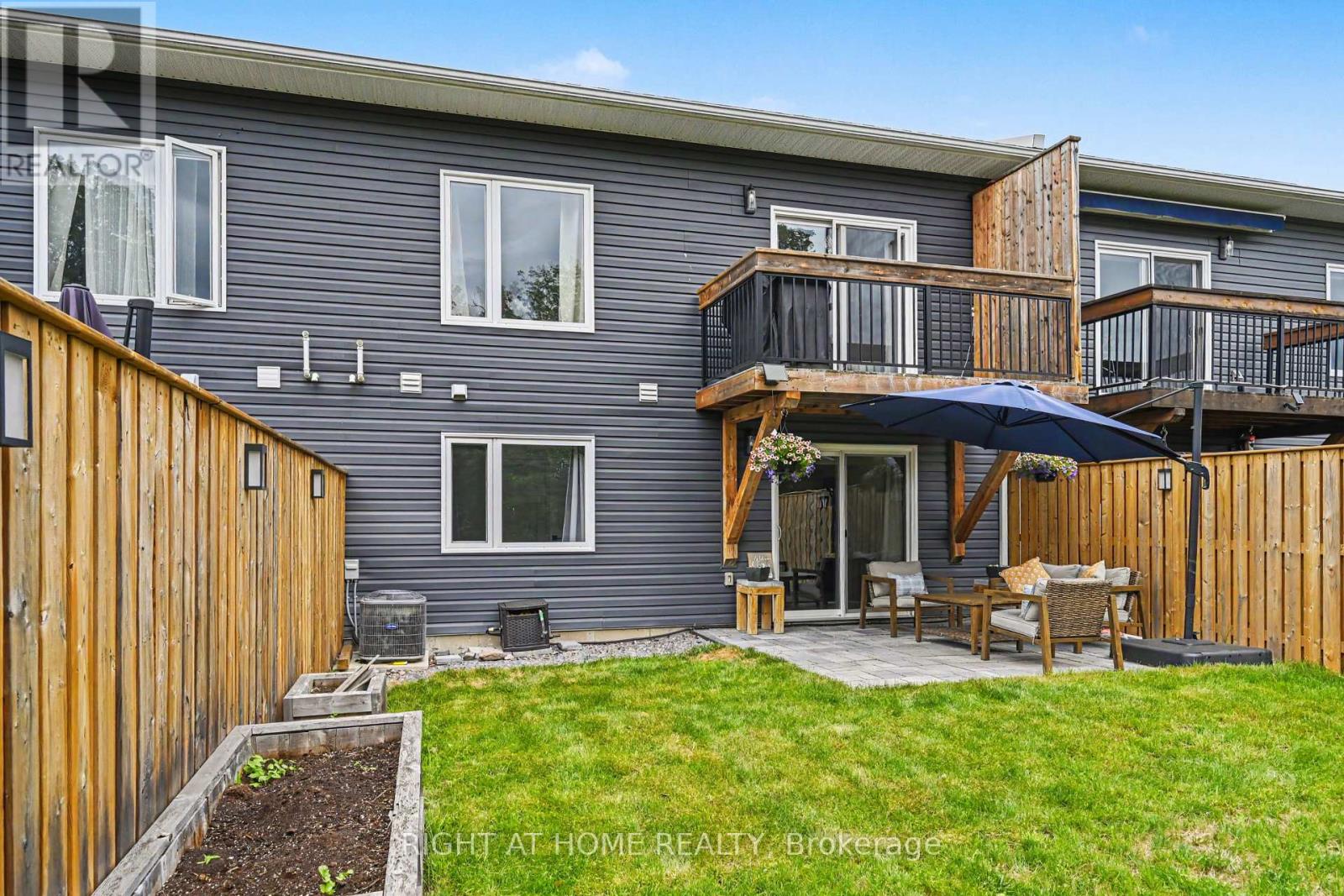306 FORESTVIEW CRESCENT - 27