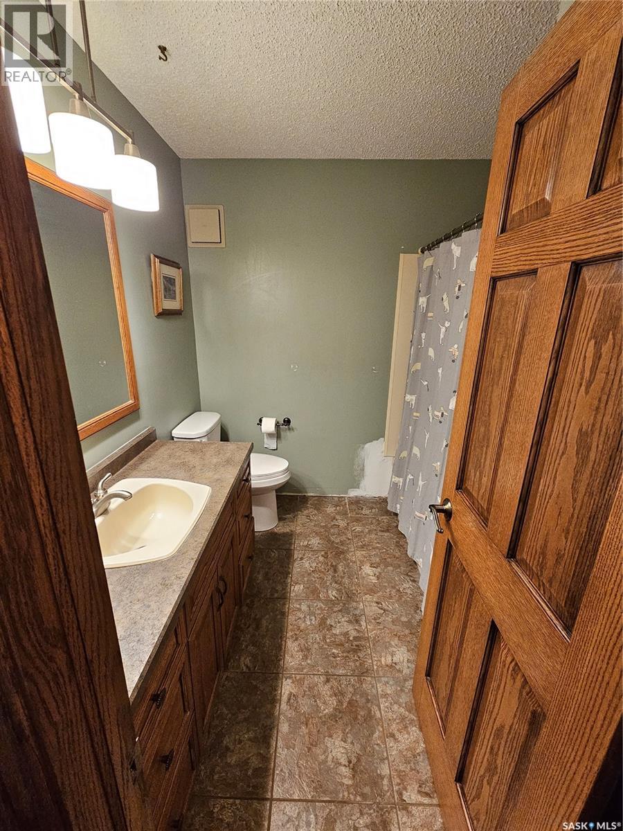 206 W 1st STREET — photo 34