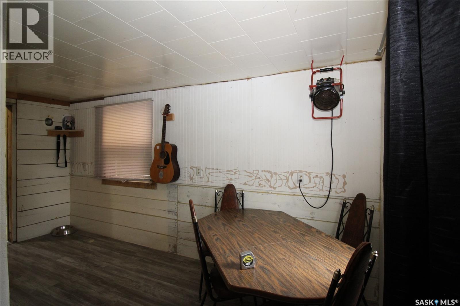 641 Railway AVENUE - 12