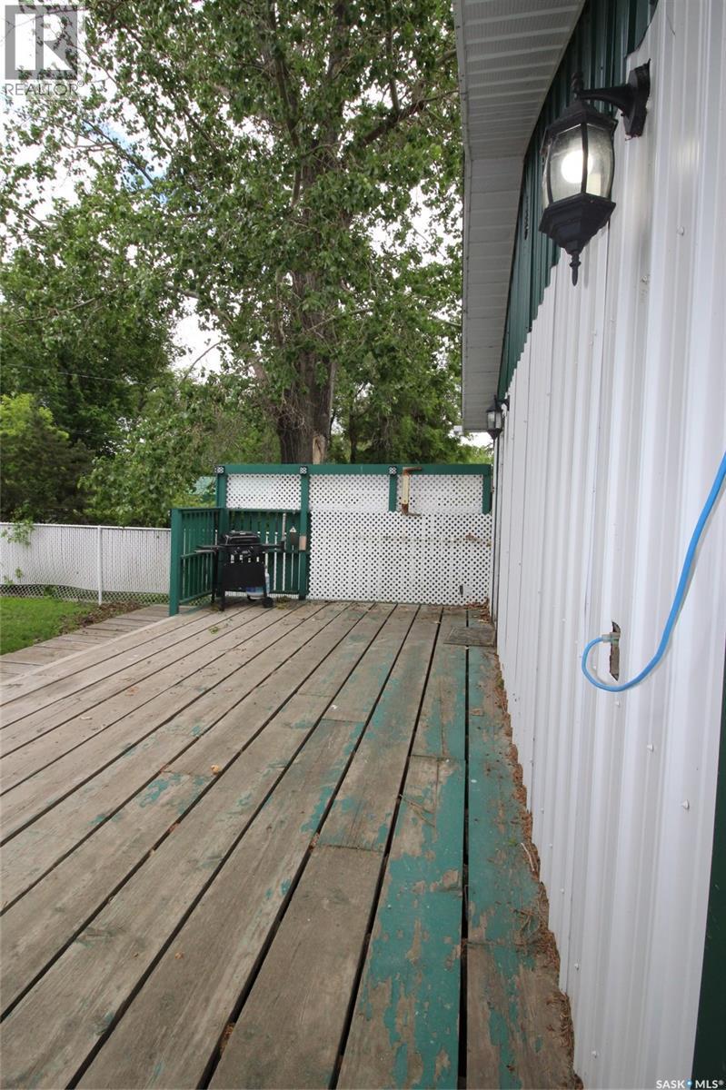 641 Railway AVENUE - 16