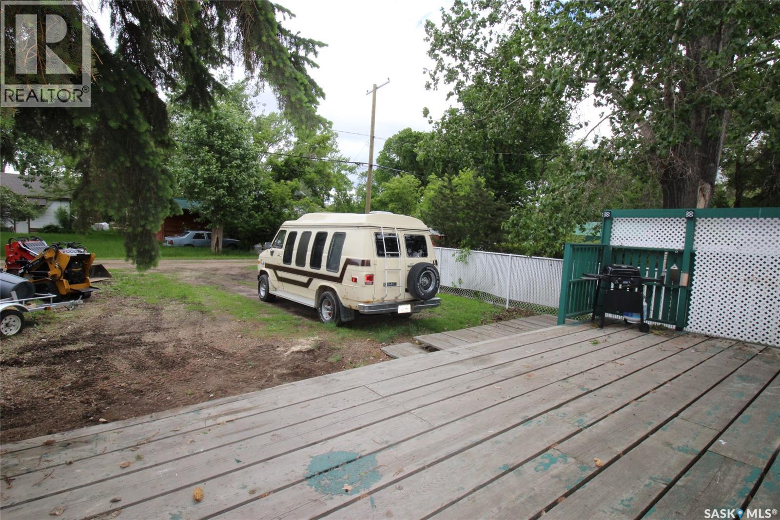 641 Railway AVENUE - 17