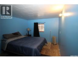 641 Railway Avenue, Eastend, SK S0N0T0 Photo 13