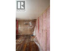 641 Railway Avenue, Eastend, SK S0N0T0 Photo 15