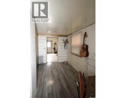 Mud room - 641 Railway Avenue, Eastend, SK S0N0T0 Photo 6