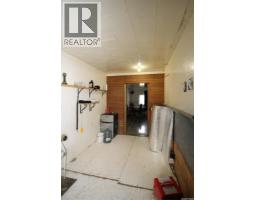 Dining room - 641 Railway Avenue, Eastend, SK S0N0T0 Photo 7