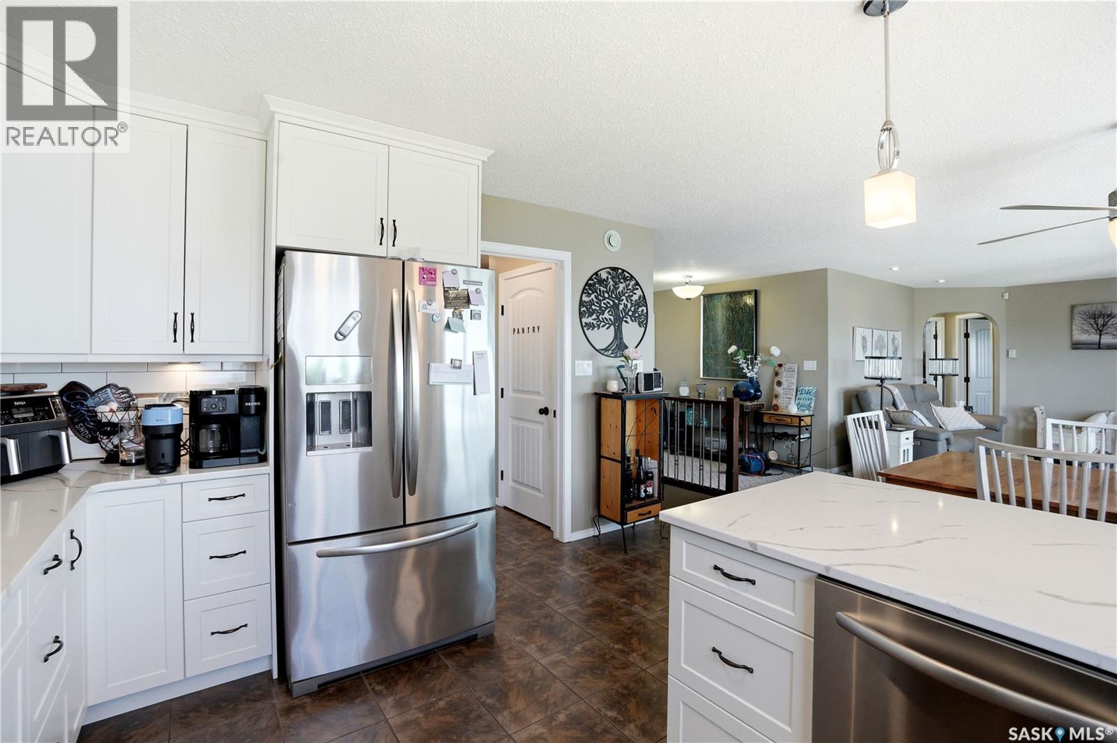 380 Carter CRESCENT — photo 7
