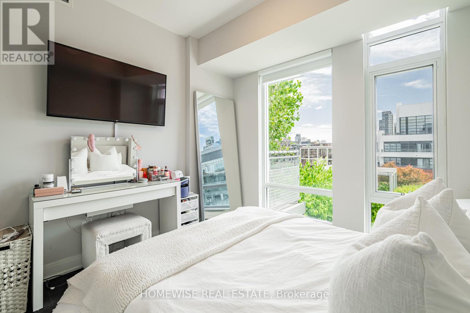 #LPH12 525 ADELAIDE STREET W - 15