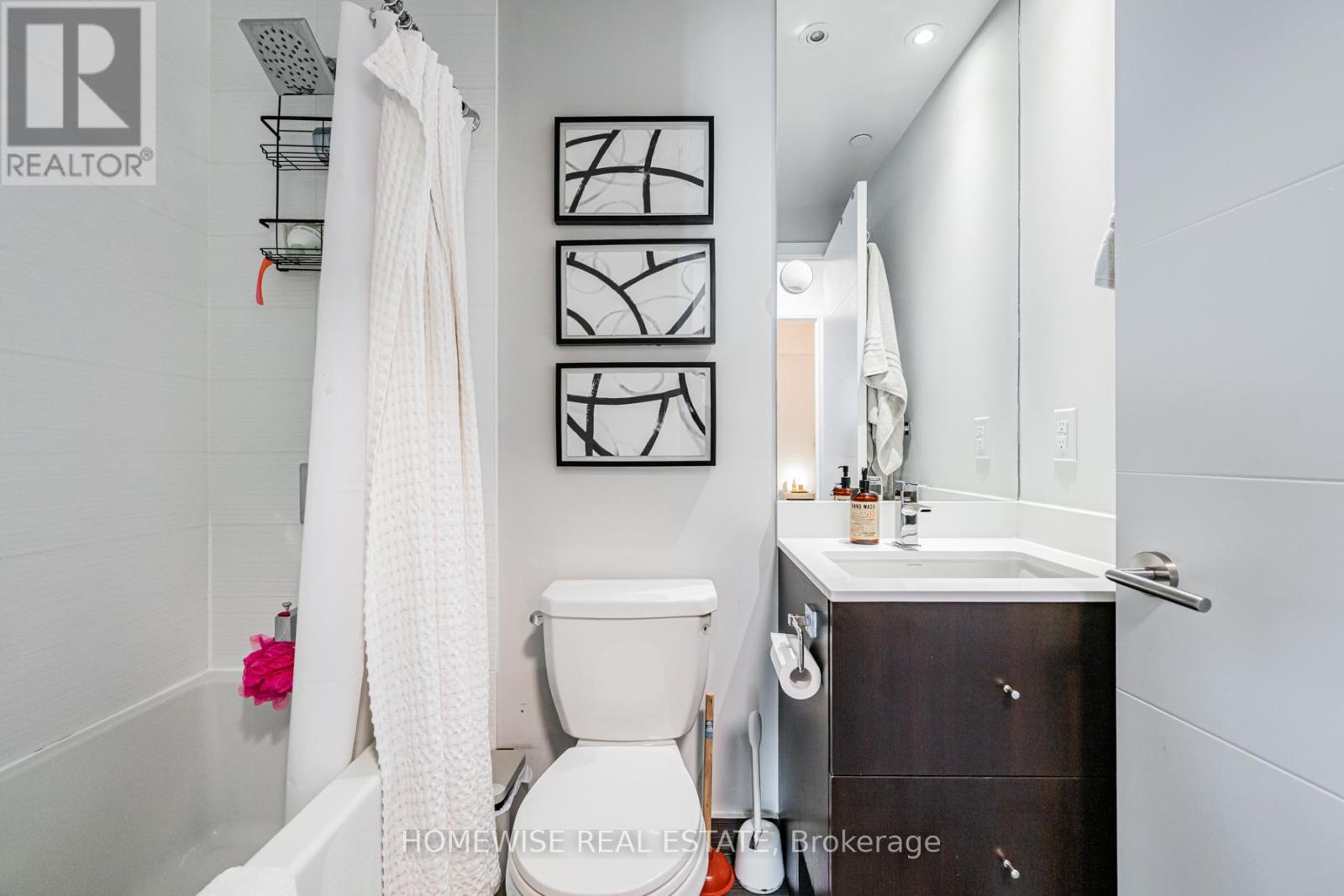 #LPH12 525 ADELAIDE STREET W - 16