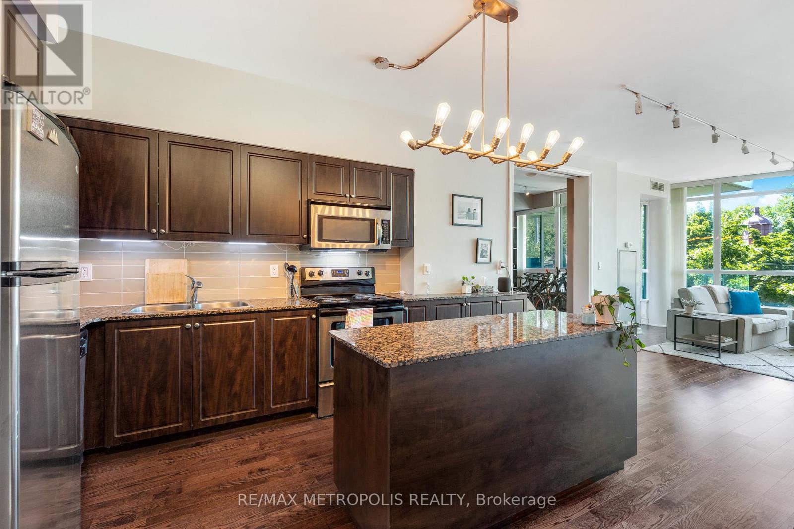 #208 215 FORT YORK BOULEVARD - 12
