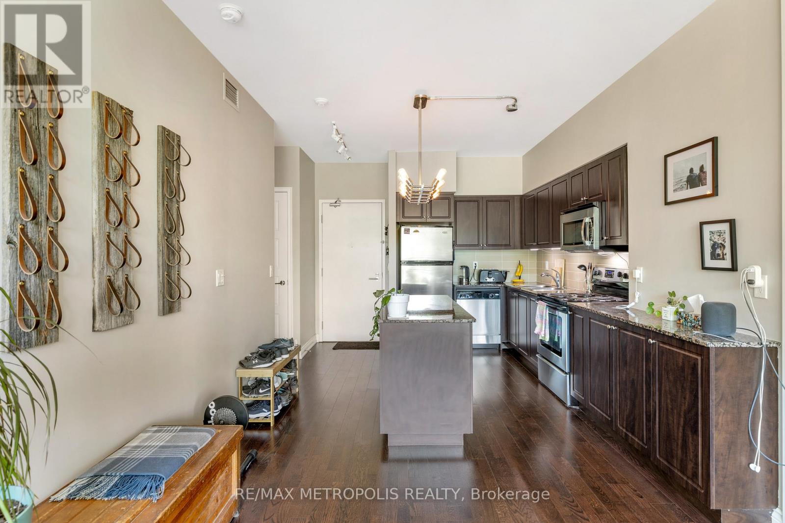 #208 215 FORT YORK BOULEVARD - 15