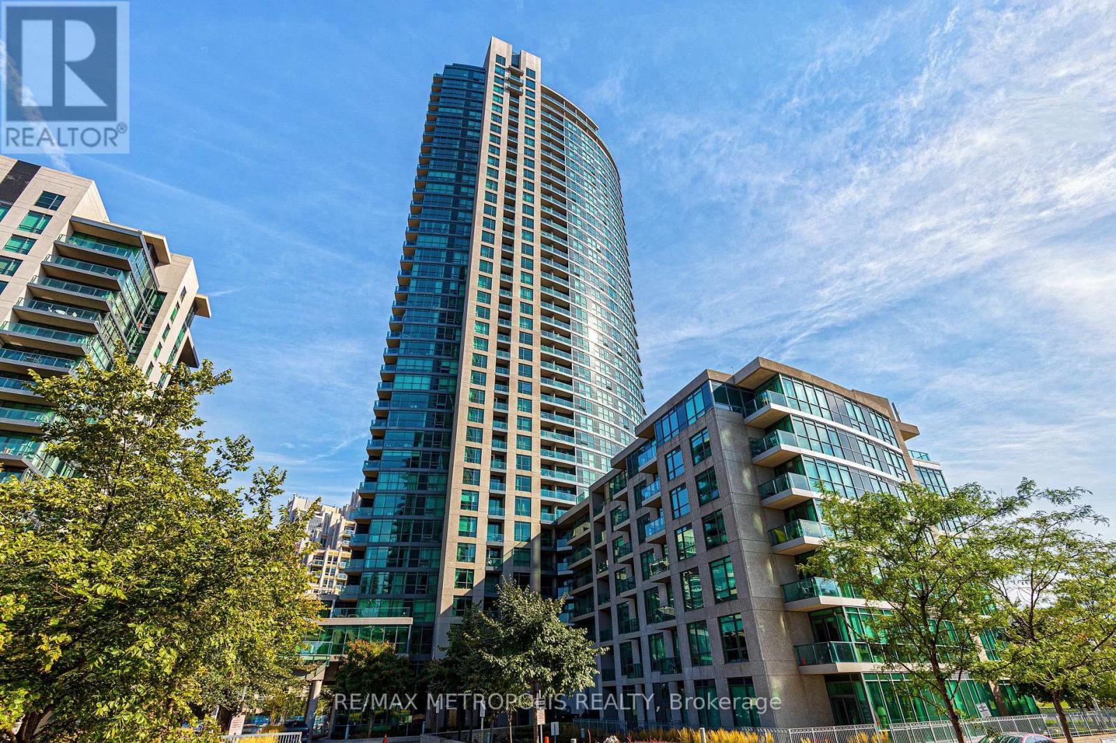 #208 215 FORT YORK BOULEVARD - 23