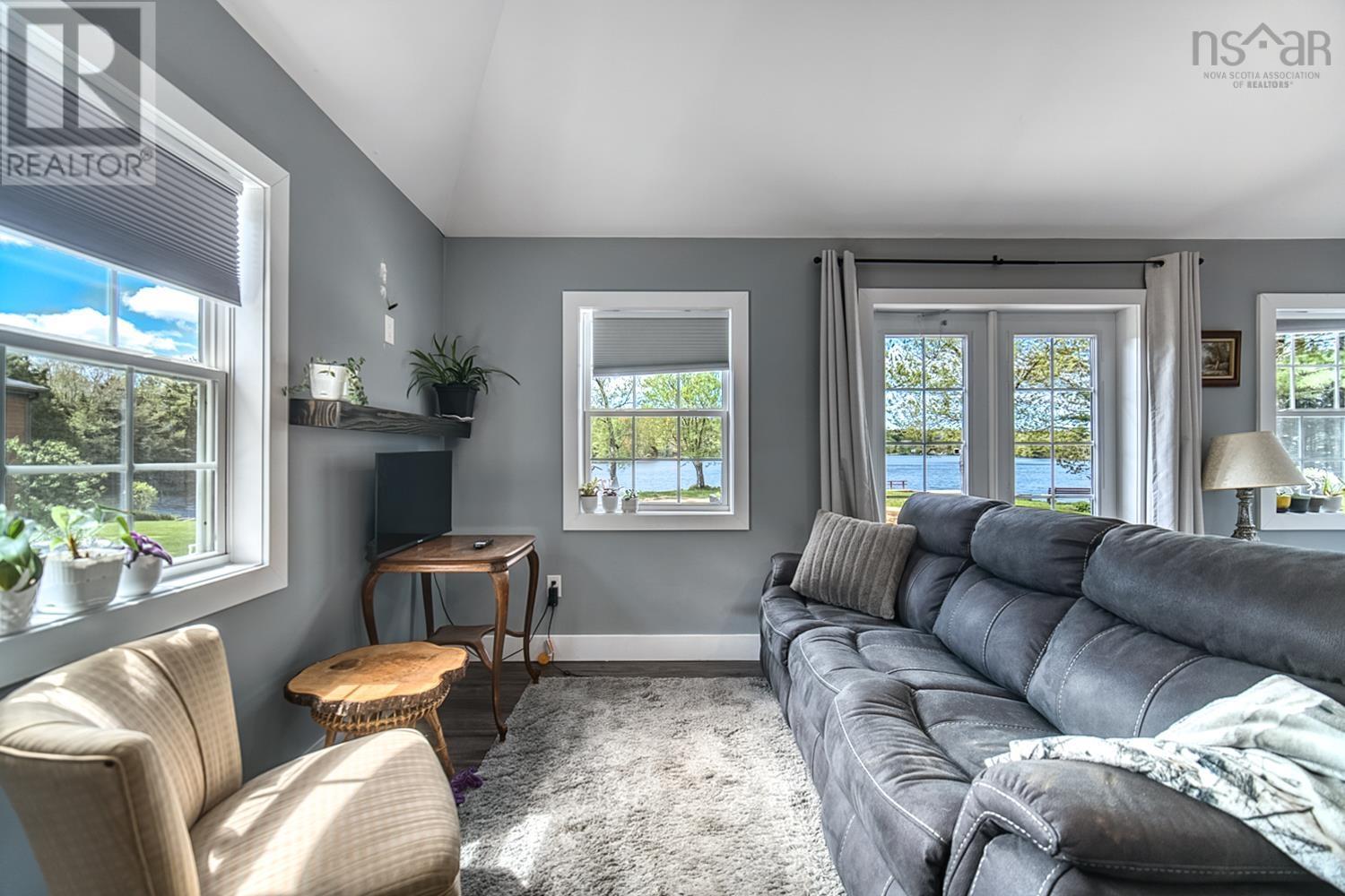 111 River Drive - 32