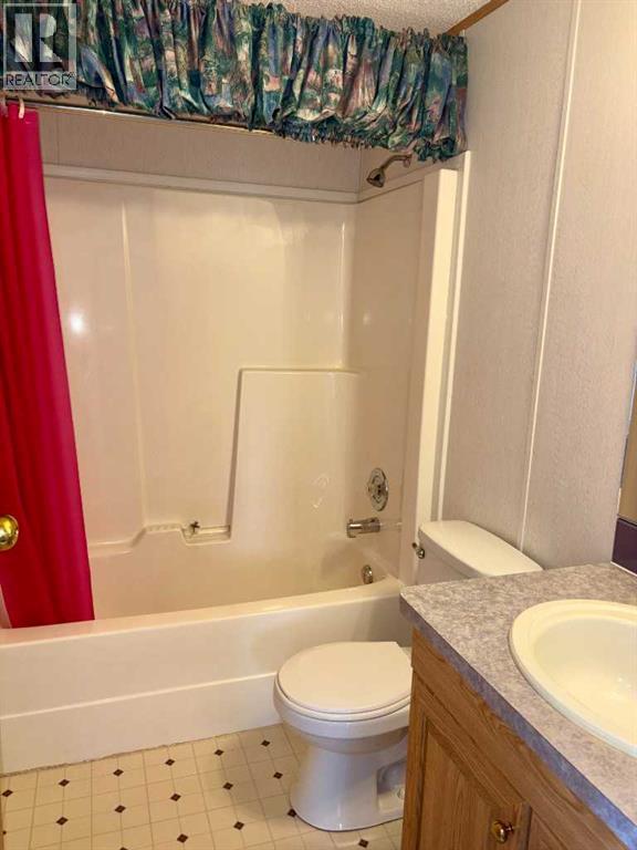 5014 45 Avenue - photo 4