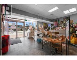 953 Brunette Avenue, Coquitlam, BC V3K1E1 Photo 6