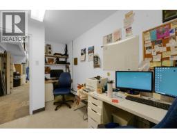 953 Brunette Avenue, Coquitlam, BC V3K1E1 Photo 18