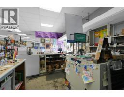 953 Brunette Avenue, Coquitlam, BC V3K1E1 Photo 10
