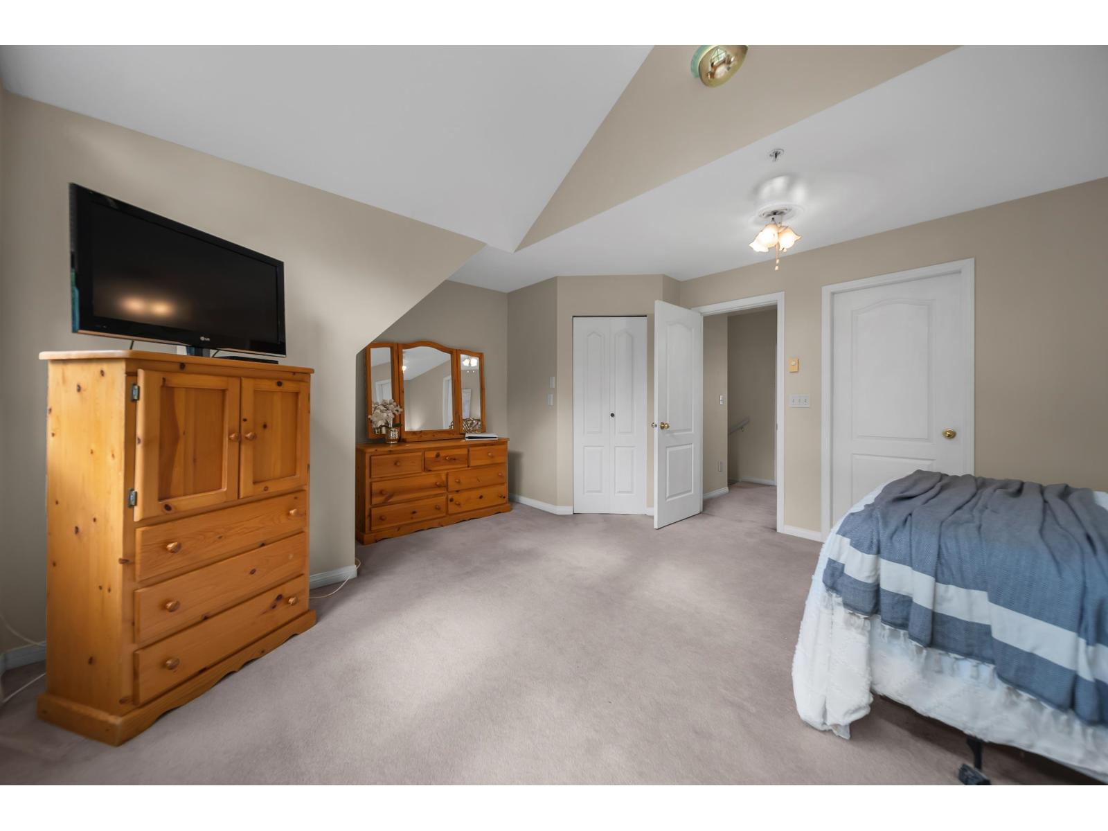 17 19948 WILLOUGHBY WAY, Langley
