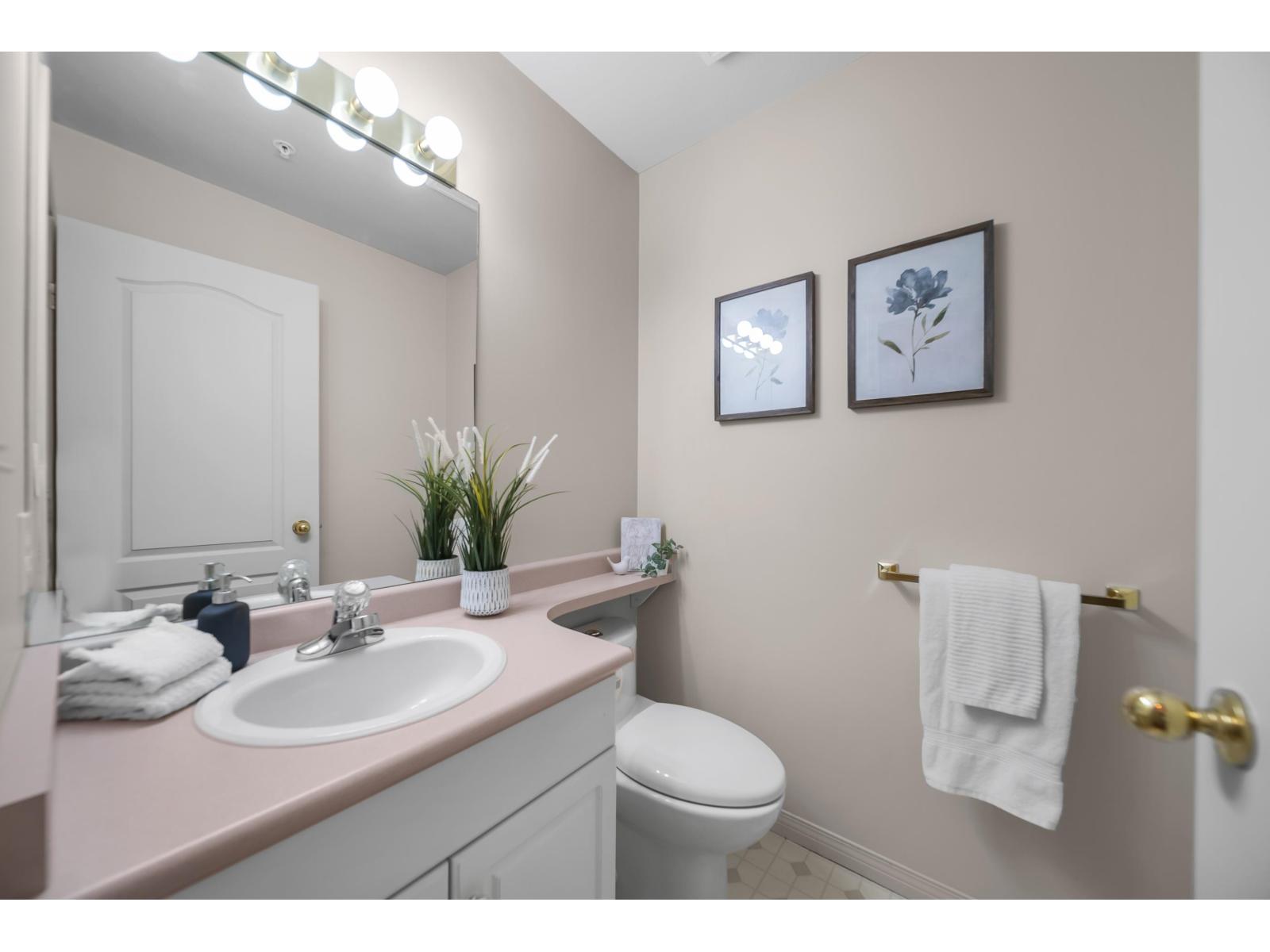 17 19948 WILLOUGHBY WAY, Langley