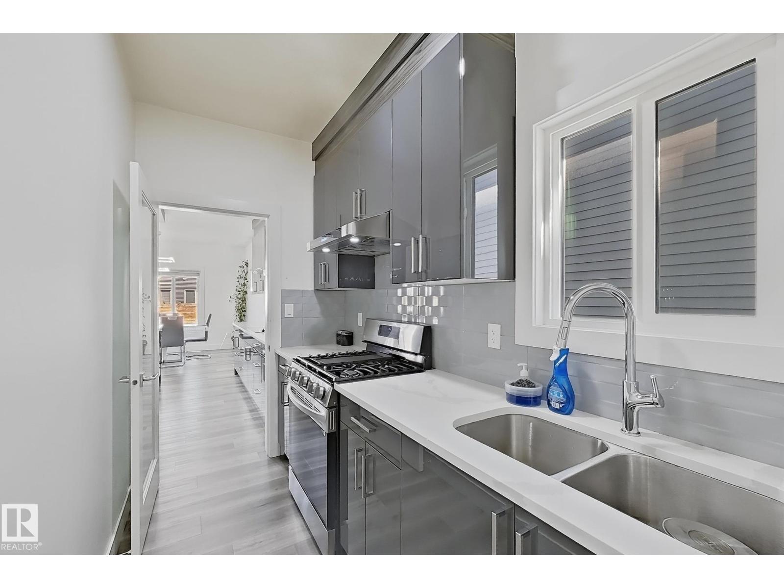 415 42 ST SW - 17