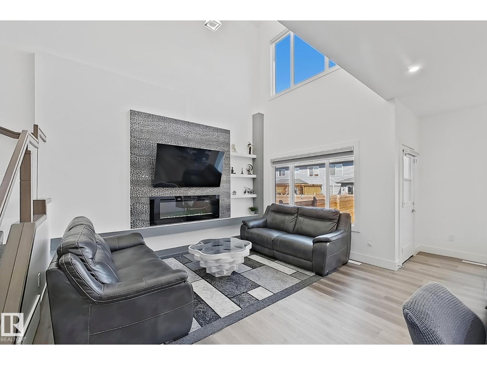 415 42 ST SW - 24