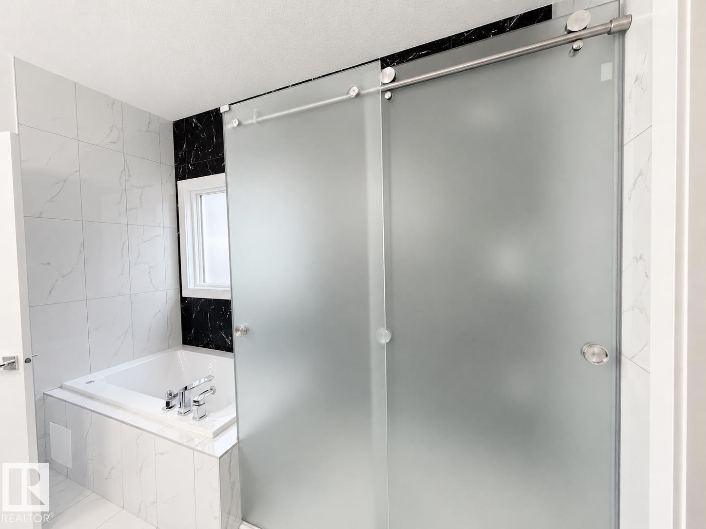 415 42 ST SW - 33