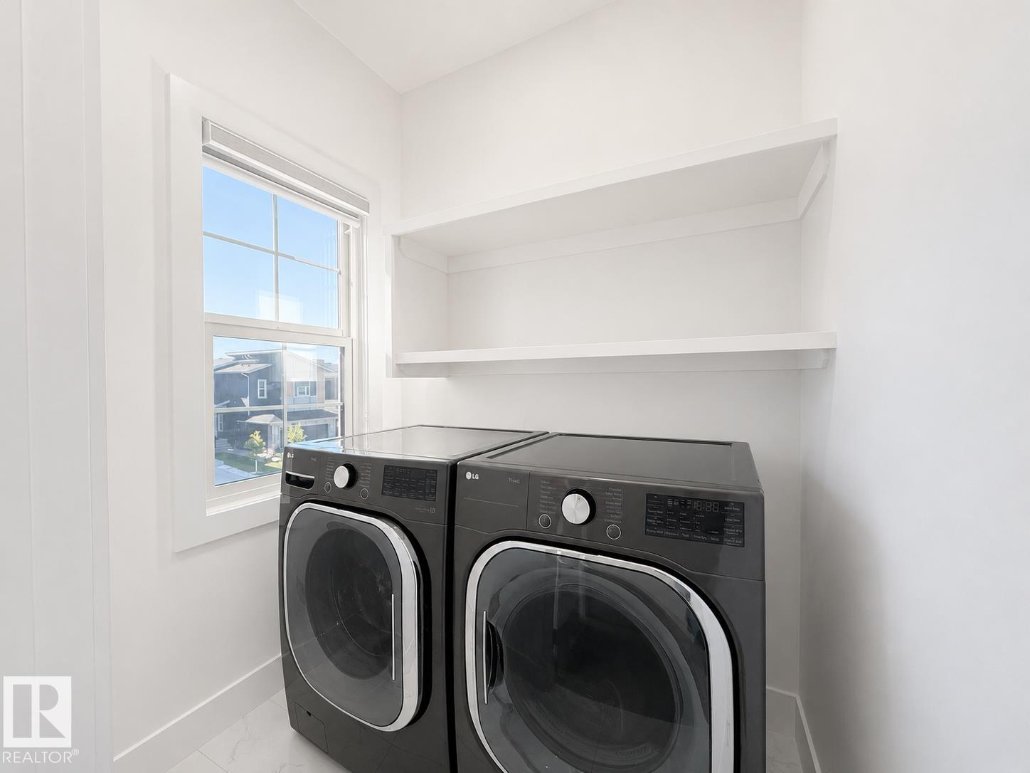 415 42 ST SW - 40
