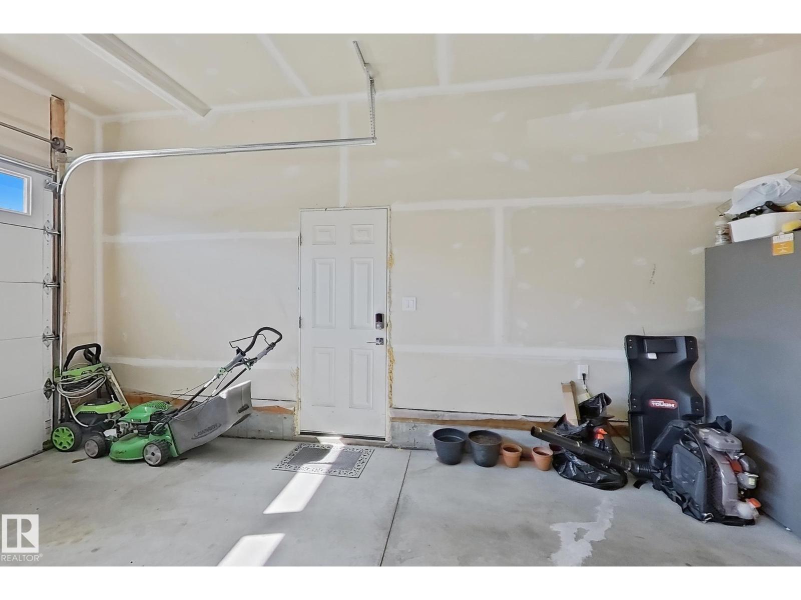 415 42 ST SW - 46