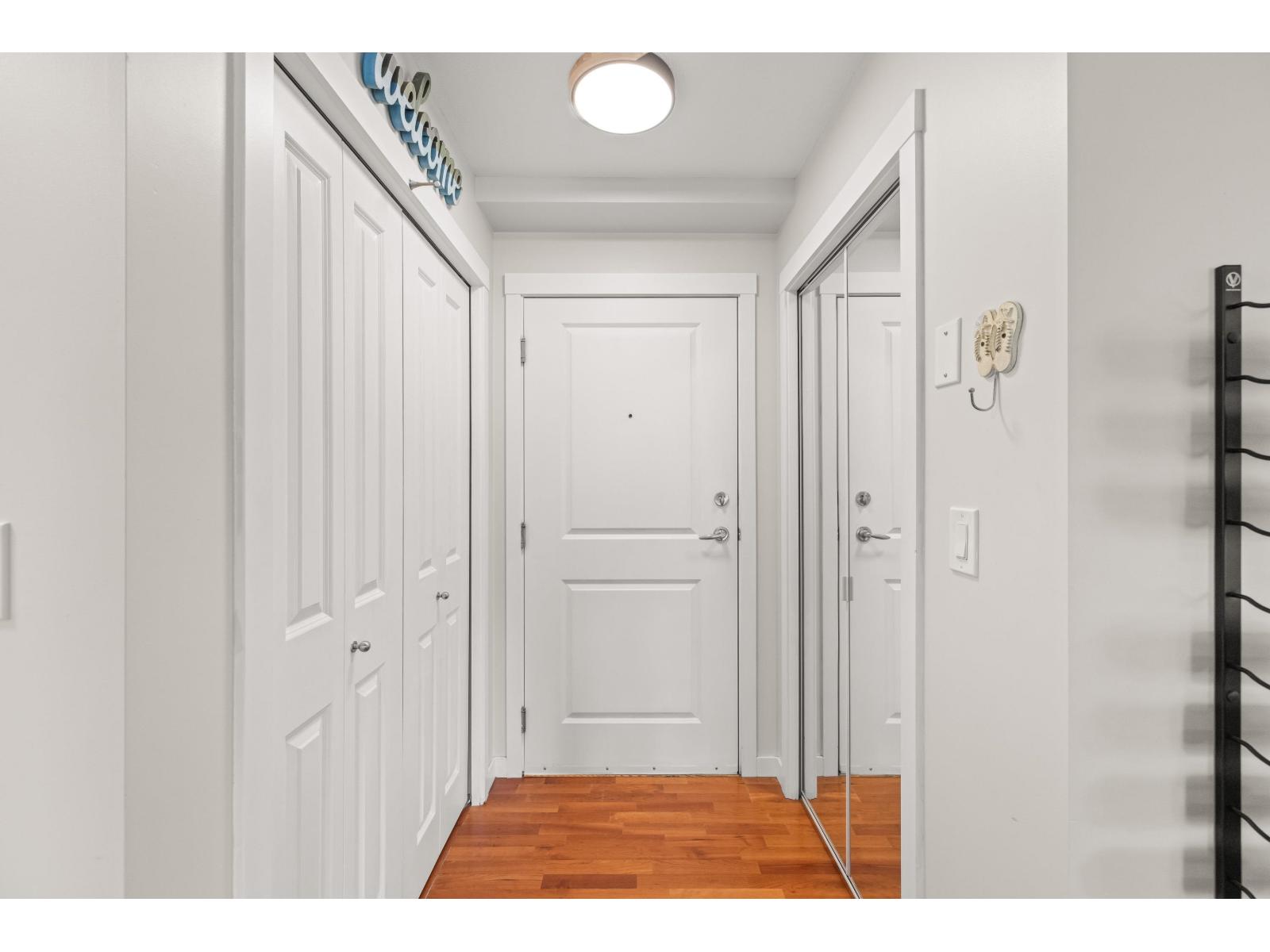 403 15621 MARINE DRIVE, White Rock