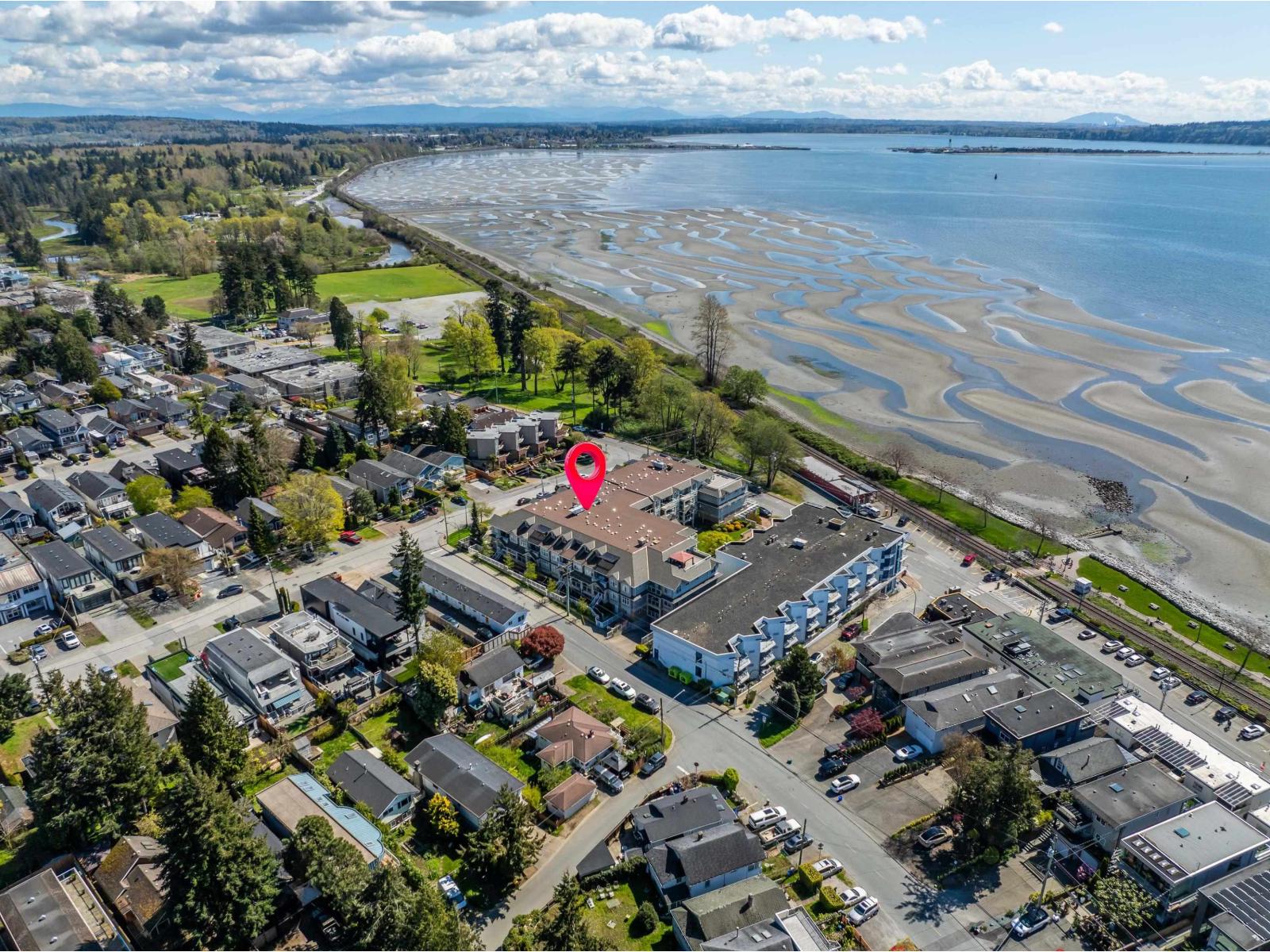 403 15621 MARINE DRIVE, White Rock