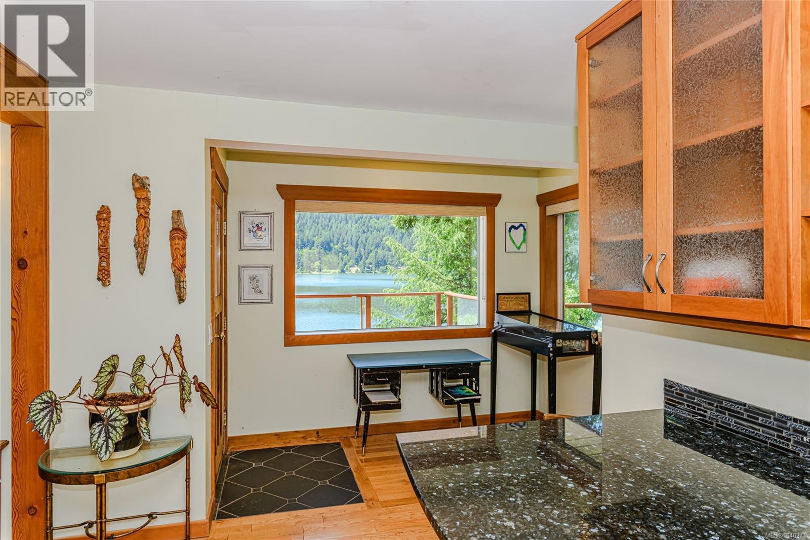 1164 North End Rd - 22