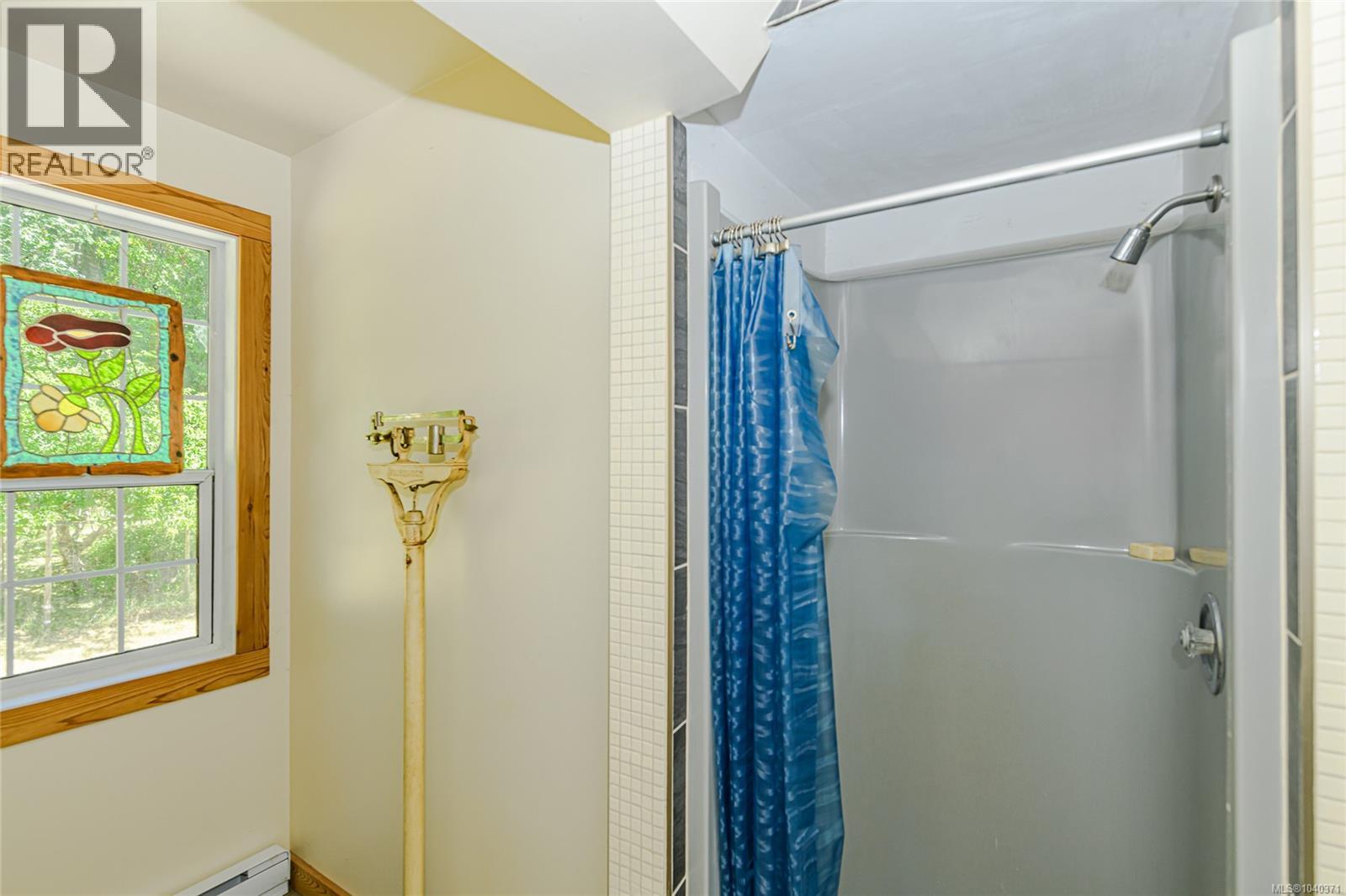 1164 North End Rd - 35