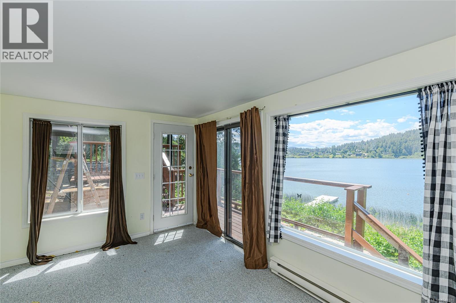 1164 North End Rd - 38