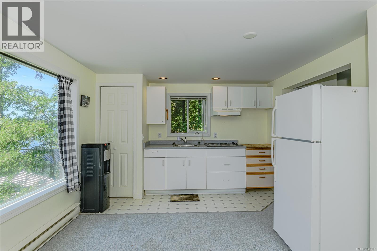 1164 North End Rd - 39