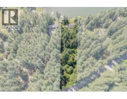Family room - 1164 North End Rd, Salt Spring, BC V8K1M1 Photo 16