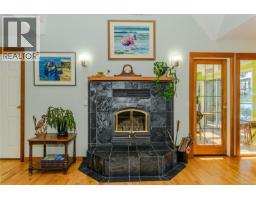 Bathroom - 1164 North End Rd, Salt Spring, BC V8K1M1 Photo 8