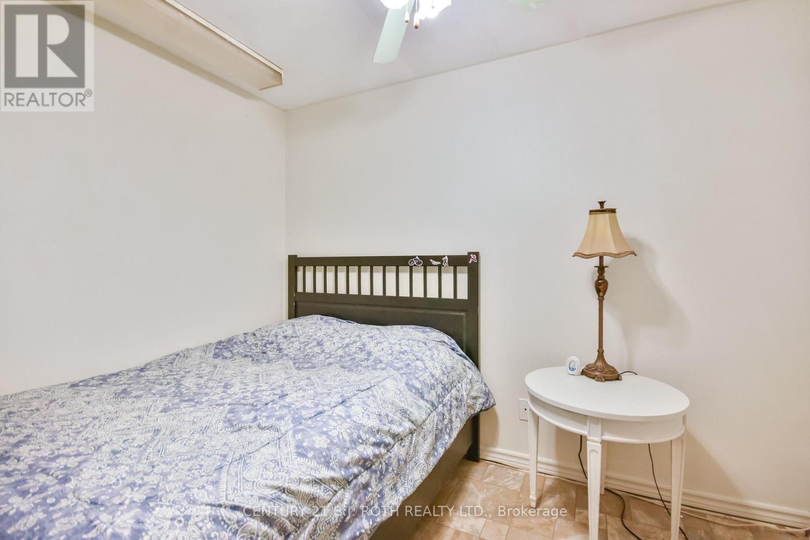 37 NICHOLSON DRIVE - 27