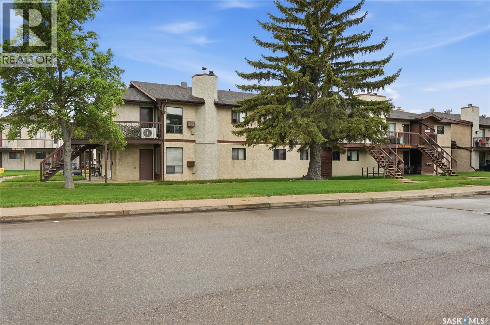 #105 2511 Neff ROAD E - 23