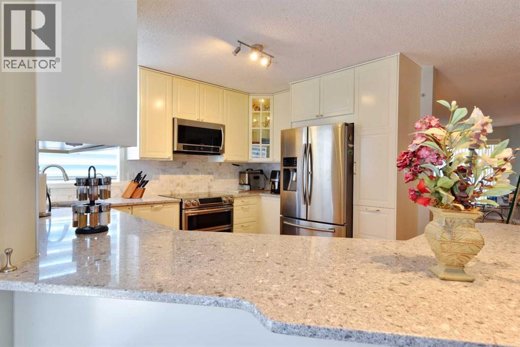 105 Coral Springs Close NE - 12