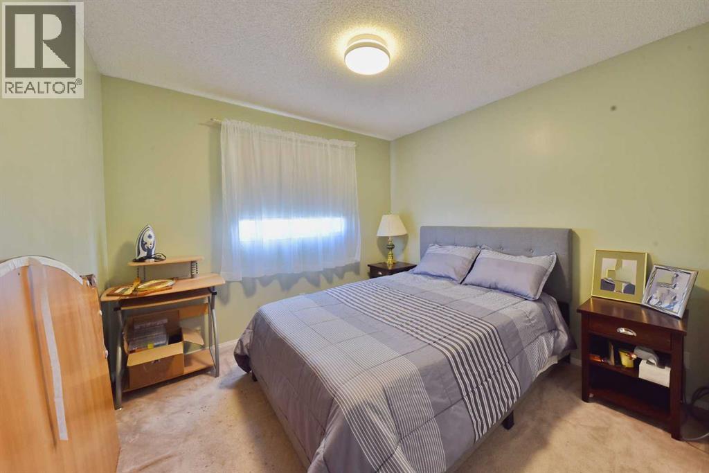 105 Coral Springs Close NE - 15