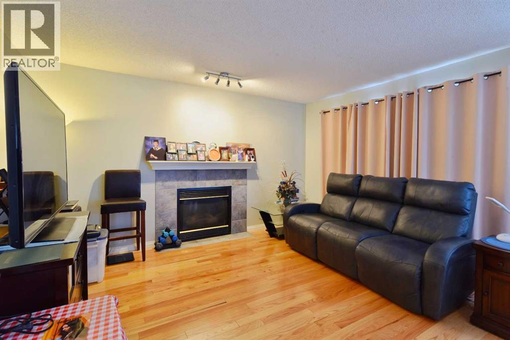 105 Coral Springs Close NE - 5