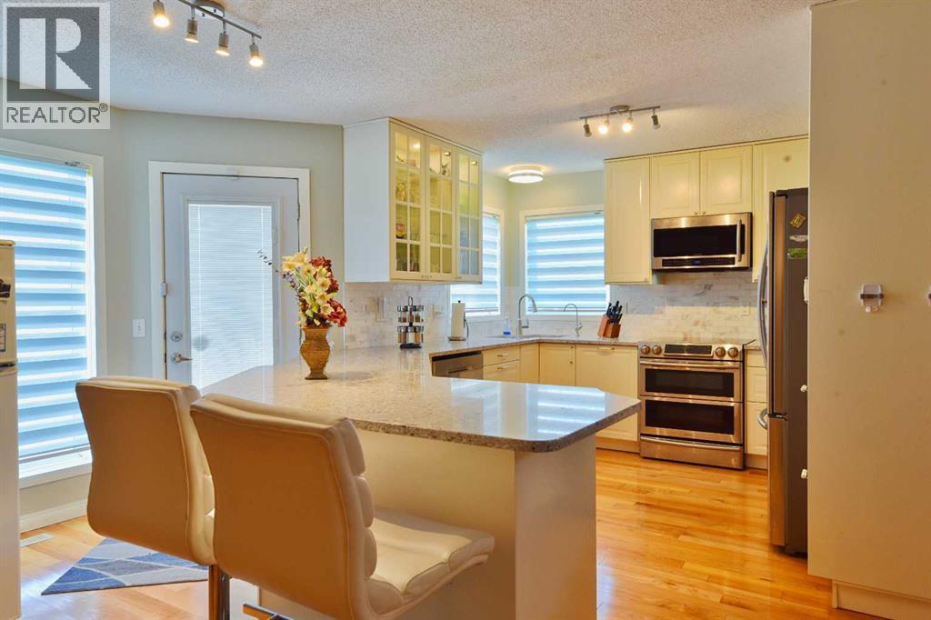 105 Coral Springs Close NE - 9
