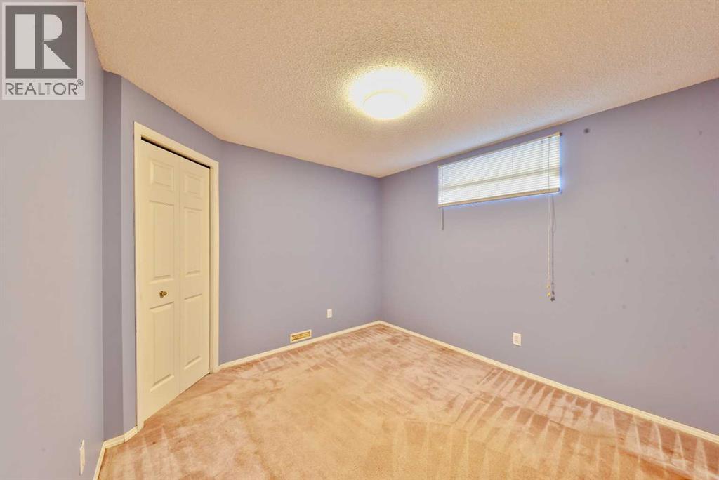 105 Coral Springs Close NE - 27