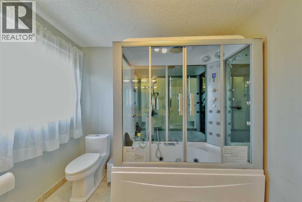 105 Coral Springs Close NE - 21