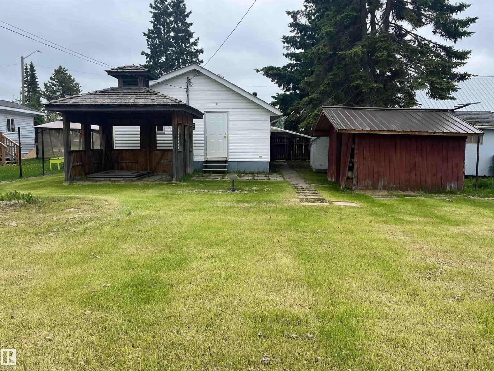 4720 51 Ave — photo 16